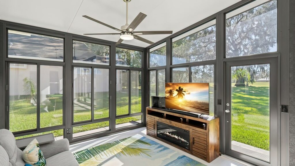 Studio Sunroom 35